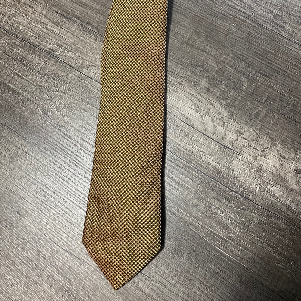 100% ITALIAN SILK BATTISTONI TIE
